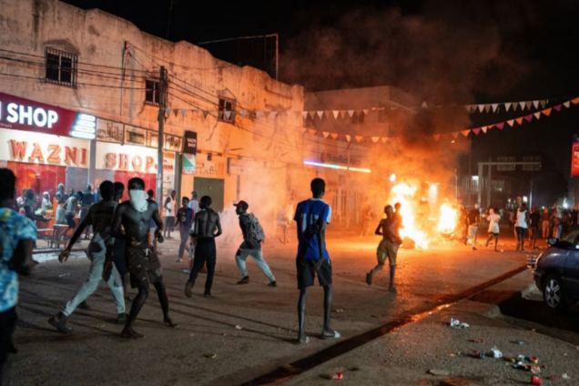 GAMBIA BANS PROTESTS WITHOUT PERMITS AFTER UNREST OVER POWER CUTS