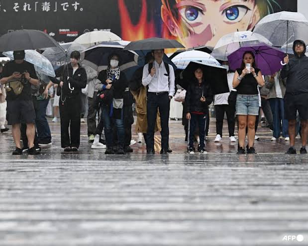 TYPHOON DUJUAN APPROACHES TOKYO AS FLOOD AND LANDSLIDE WARNINGS INTENSIFY
