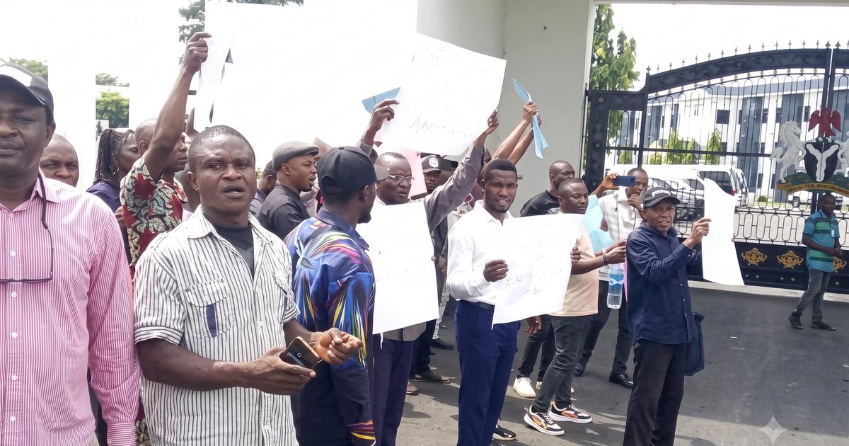 NIGERIAN PUBLIC WORKERS BEGIN THREE DAY NATIONWIDE WARNING STRIKE