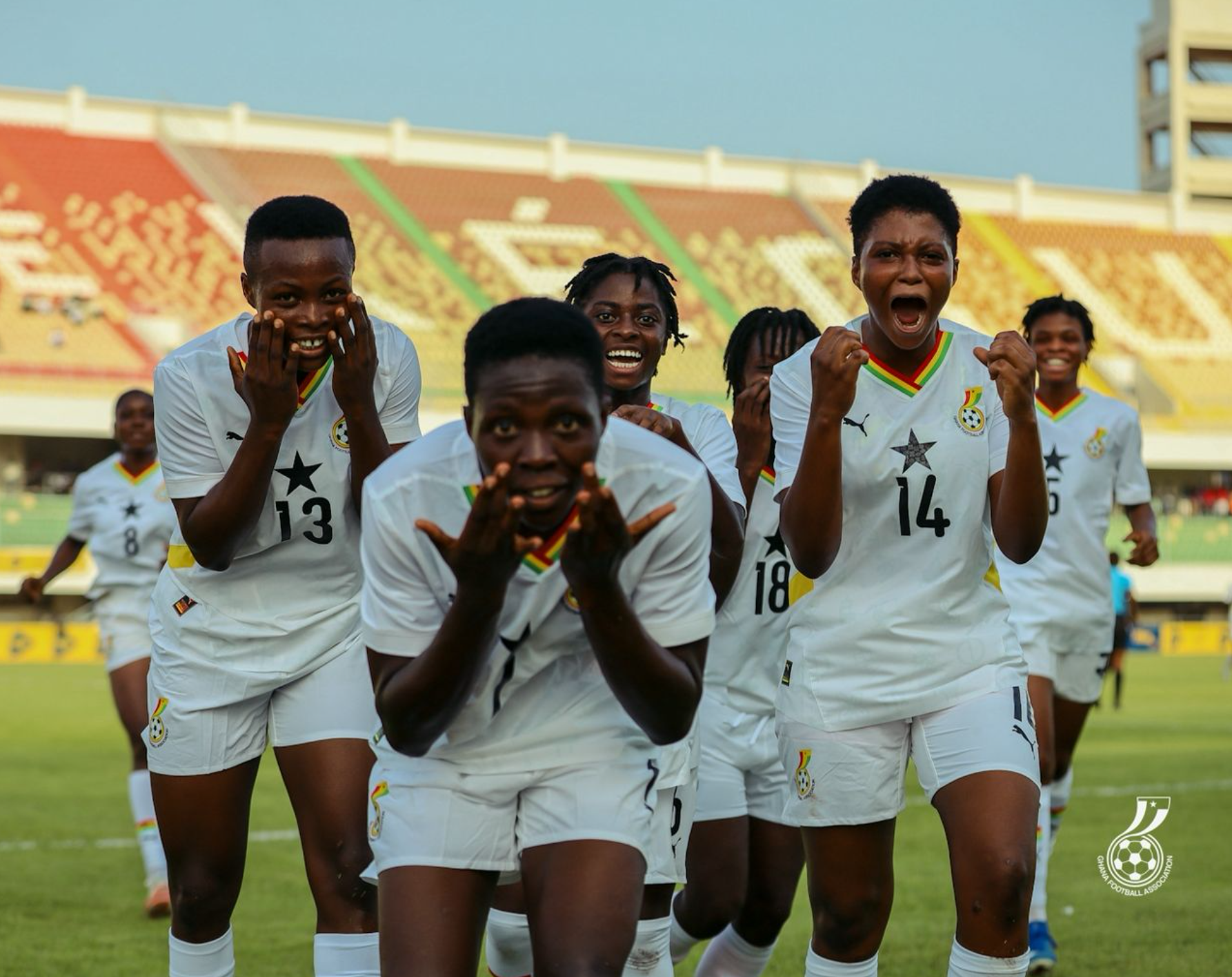 BLACK MAIDENS LAND IN CASABLANCA WITH A GROUP THAT INCLUDES BRAZIL, NORWAY AND CANADA
