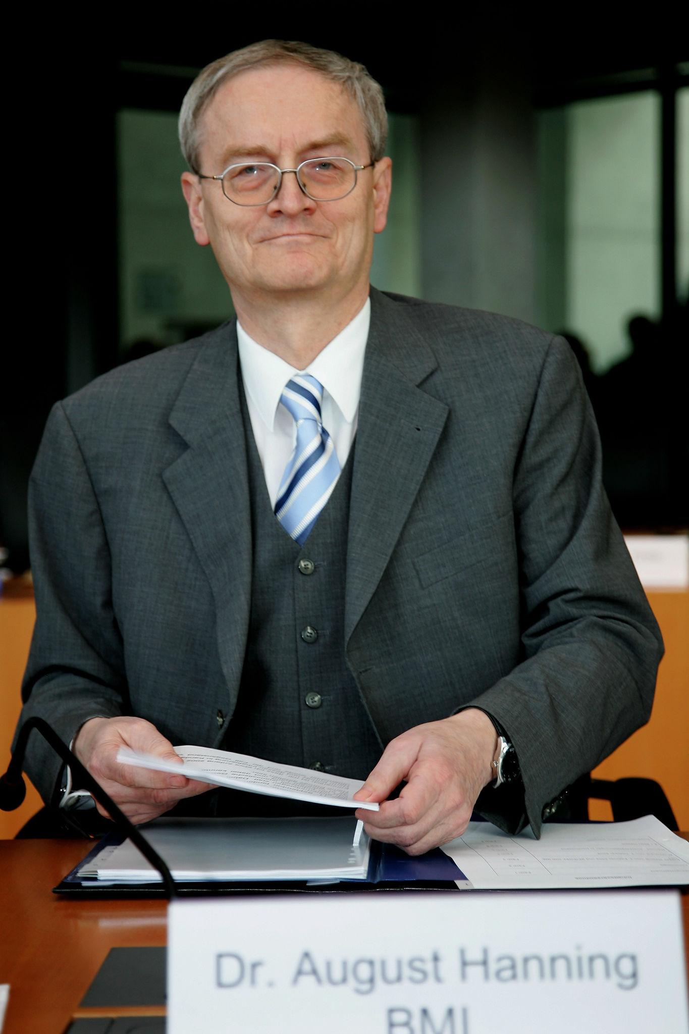 FORMER GERMAN INTELLIGENCE CHIEF FORMALLY ARRESTED AS ESPIONAGE CASE DEEPENS