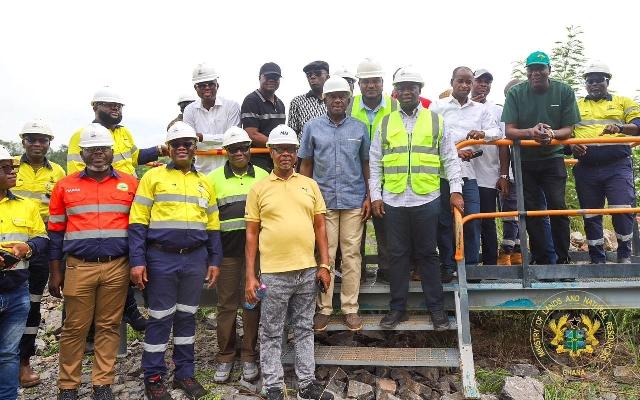 GOVERNMENT ORDERS PROTECTION OF MINEWORKERS’ SALARIES AHEAD OF DECEMBER INDUSTRY CHANGES AS GHANA PUSHES LOCAL CONTRACTORS INTO BIGGER MINING ROLES